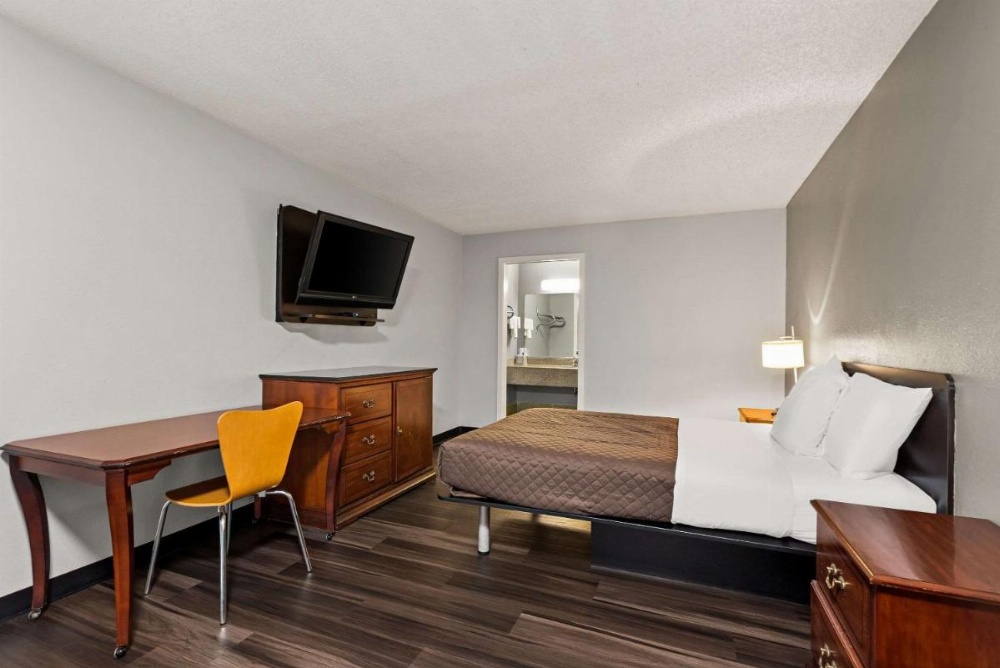 Rodeway Inn Image 15