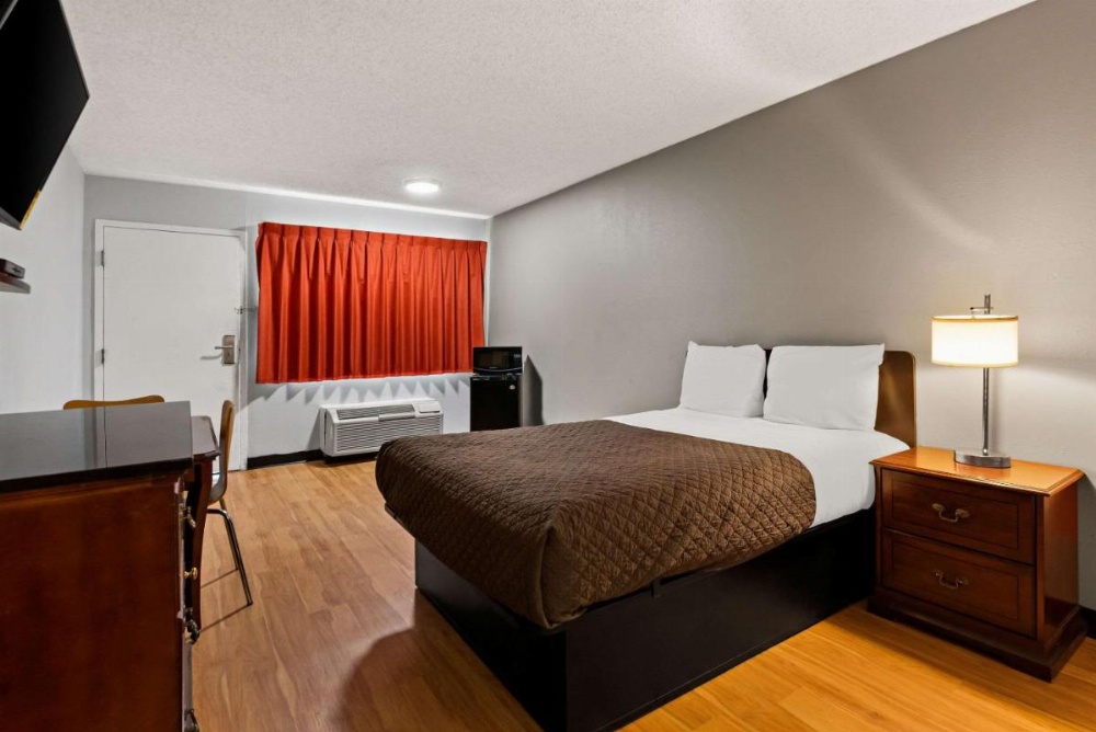 Rodeway Inn Image 16