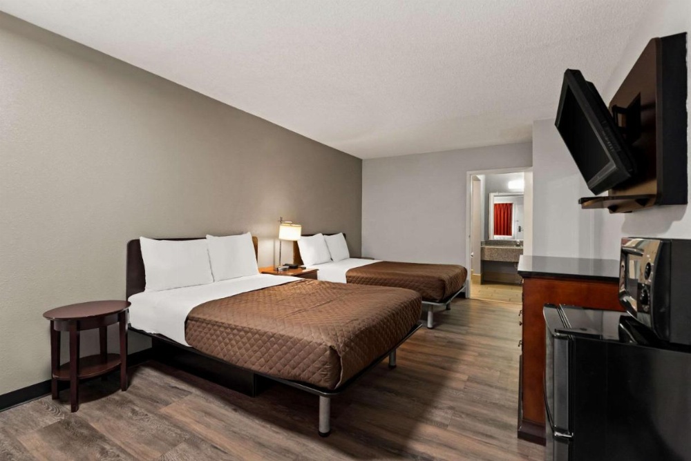 Rodeway Inn Image 20