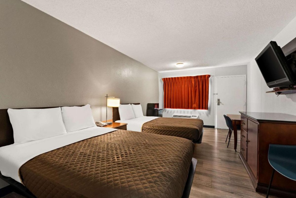Rodeway Inn Image 26