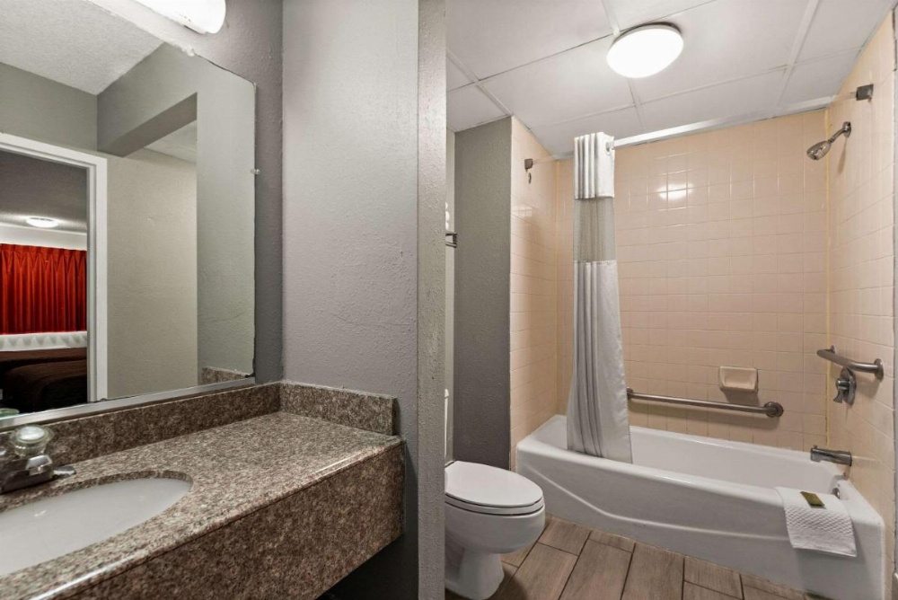 Rodeway Inn Image 27