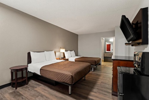 Rodeway Inn image 35